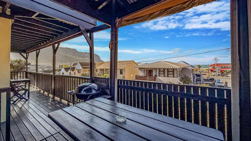 8 Bedroom Property for Sale in Fish Hoek Western Cape